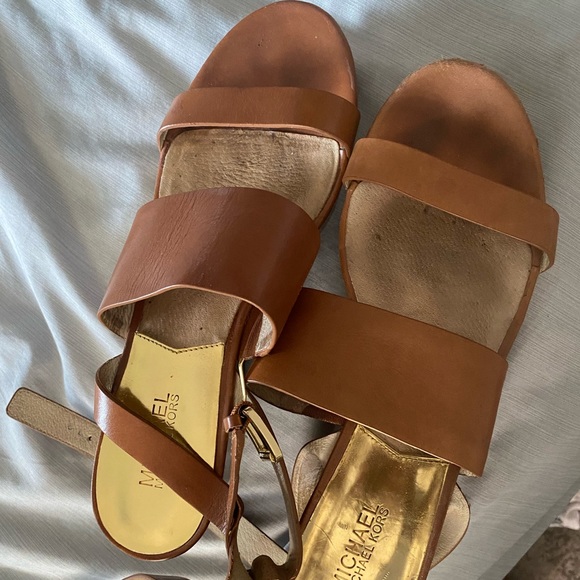 Michael Korean Platform Sandal - Picture 3 of 8